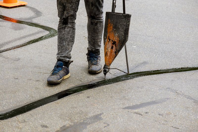 Professional Asphalt Sealing Equipment